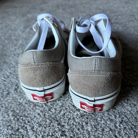 Vans - Picture 3 of 4